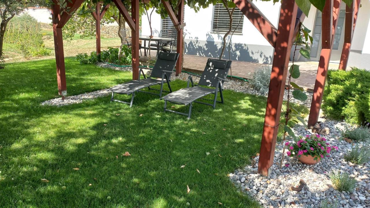 Apartma Nona Roza Zgornje Skofije Eksteriør bilde